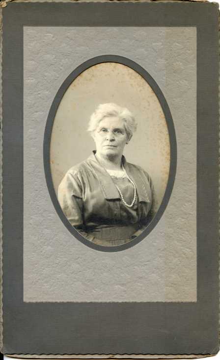 Pic 4: Perhaps Charles Amiss Newkirk's 2nd wife?